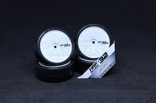 DS Racing Miscellaneous All Touring High Profile Tire No.32 Insert Soft 4pcs